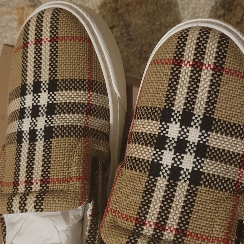 Burberry shoes